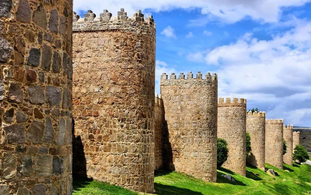 Walk the Walls, Avila